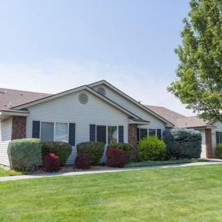 Ashley Manor Midland