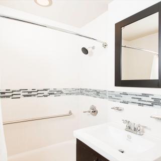 New Brookhaven Town House For Adults