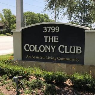 Sign for The Colony Club Assisted Living Community.