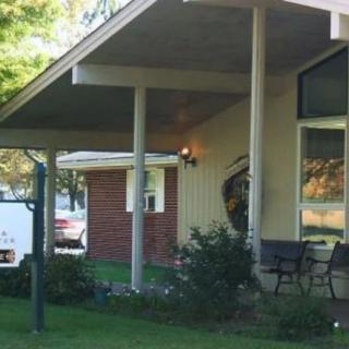Cisne Rehabilitation & Health Center