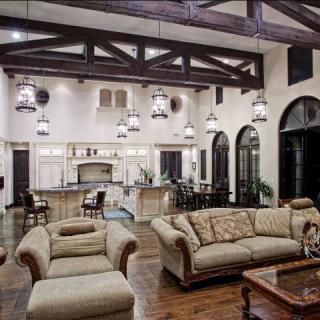 Royal Living