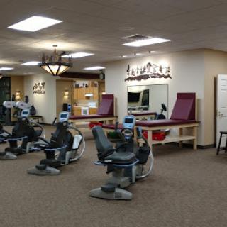 A well-equipped therapy room designed for rehabilitation sessions.