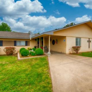 Ponca City Nursing & Rehabilitation Center