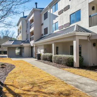 Spring House at Lithia Springs