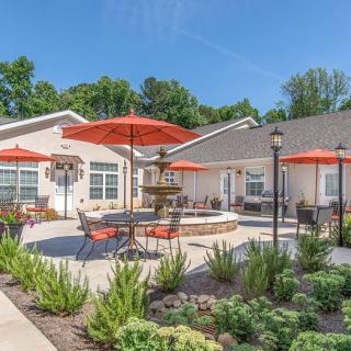 Benton House Of Decatur