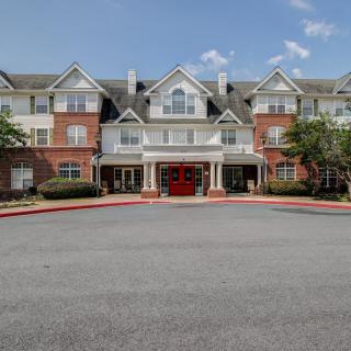 Charter Senior Living at Woodholme Crossing