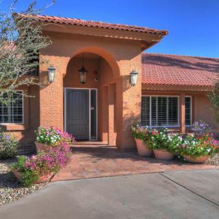 Paradise Living Centers - Paradise Valley