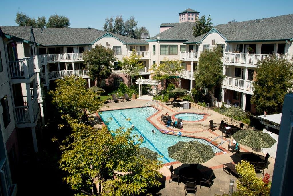 Baywood Court Retirement