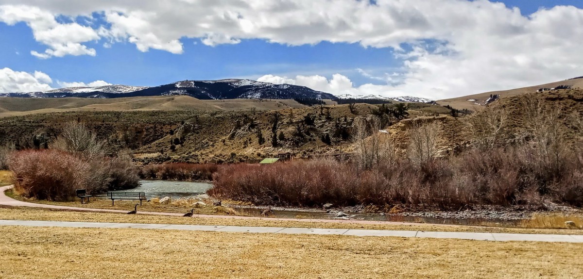 Warm Valley Lodge