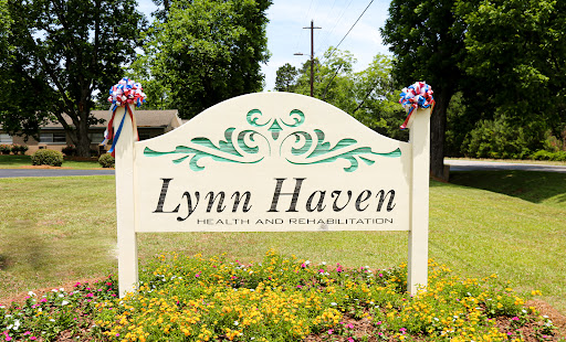 Welcome to Lynn Haven, a charming town entrance.