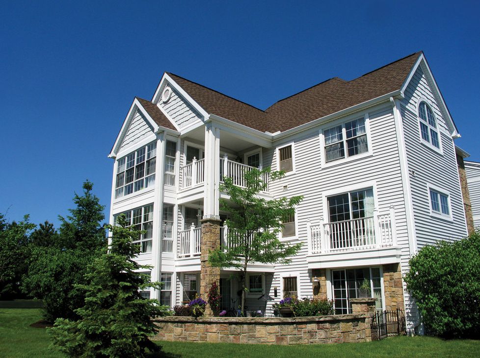 Crown Center At Laurel Lake
