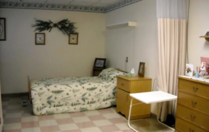 Colonial Nursing Home