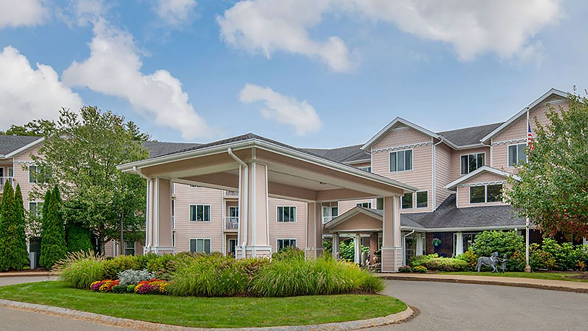 Holiday Maple Suites
