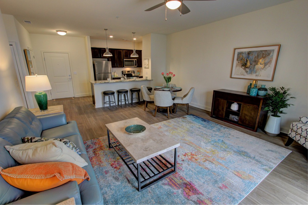 Carlton Hollow Apartments