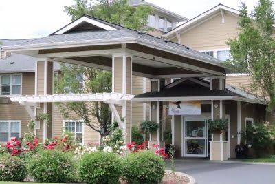 Cascades Of Grants Pass - The Village