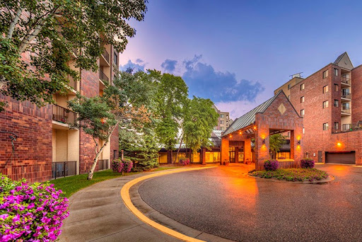 Covenant Village of Golden Valley