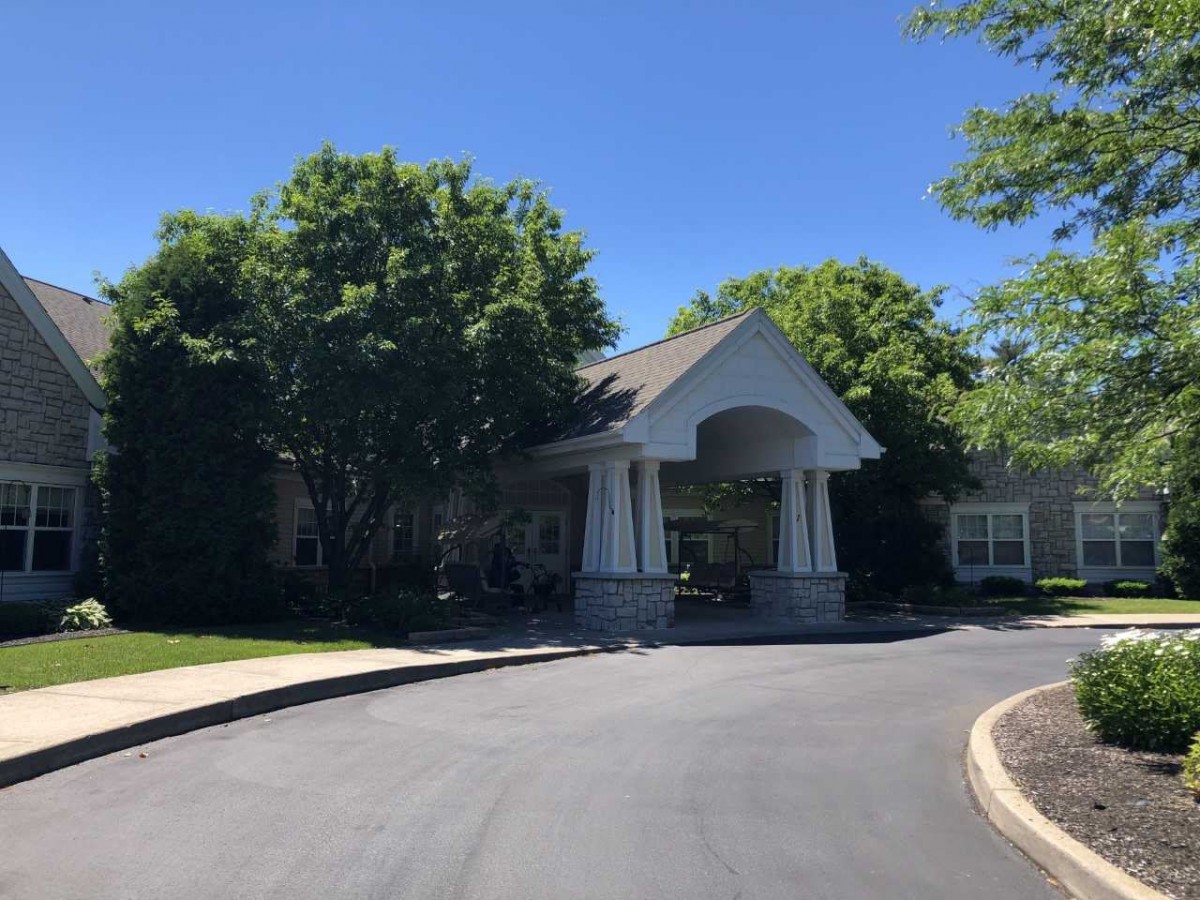 Peregrine Senior Living at Crimson Ridge Gardens