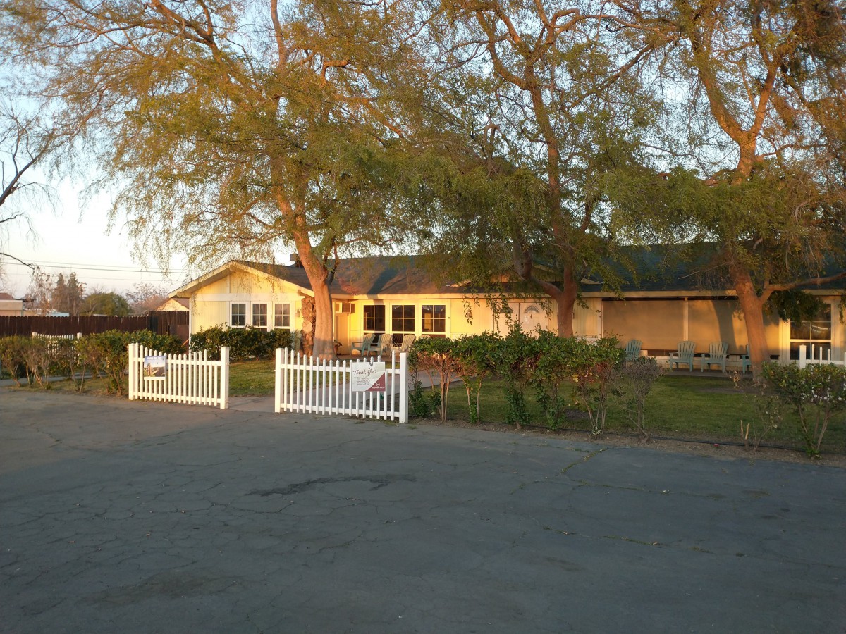 Redwood Bakersfield