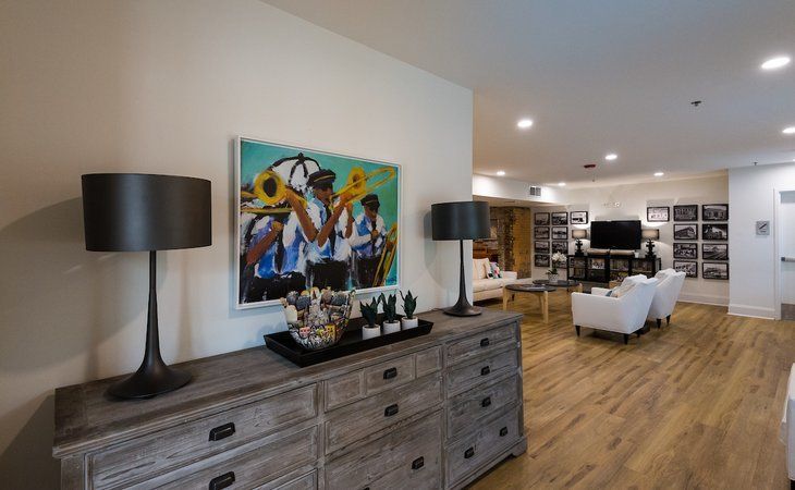 The Suites at Algiers Point