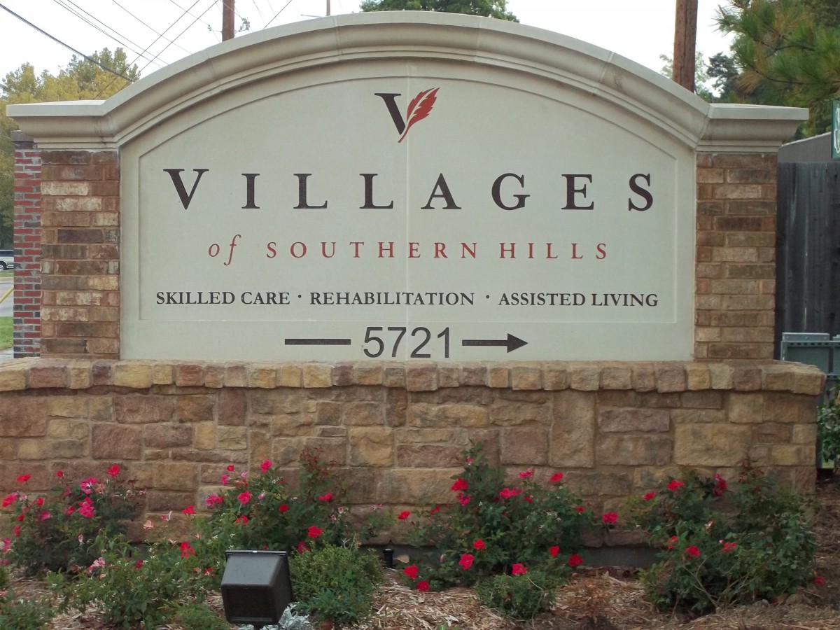 Entrance sign for Villages of Southern Hills, a retirement and assisted living community.