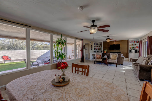 A bright and airy living room with modern furnishings and a welcoming atmosphere.
