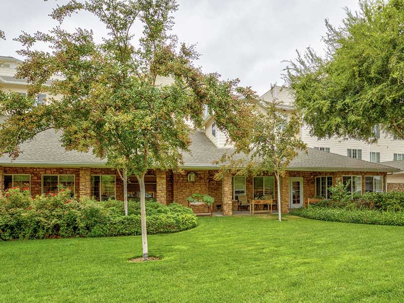 Golden Oaks