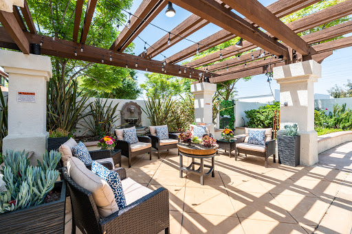 A beautifully designed outdoor patio area, perfect for relaxation and entertaining.