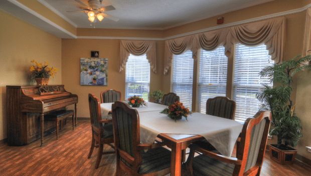 Charter Senior Living Of Gallatin