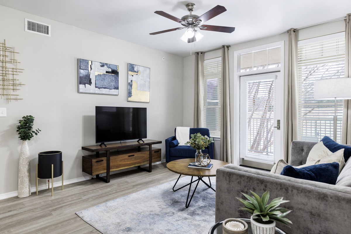 Overture Ridgmar  55 Apartment Homes