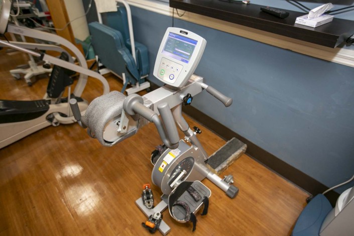 A stationary exercise bike with a digital display, designed for indoor fitness and cardio workouts.