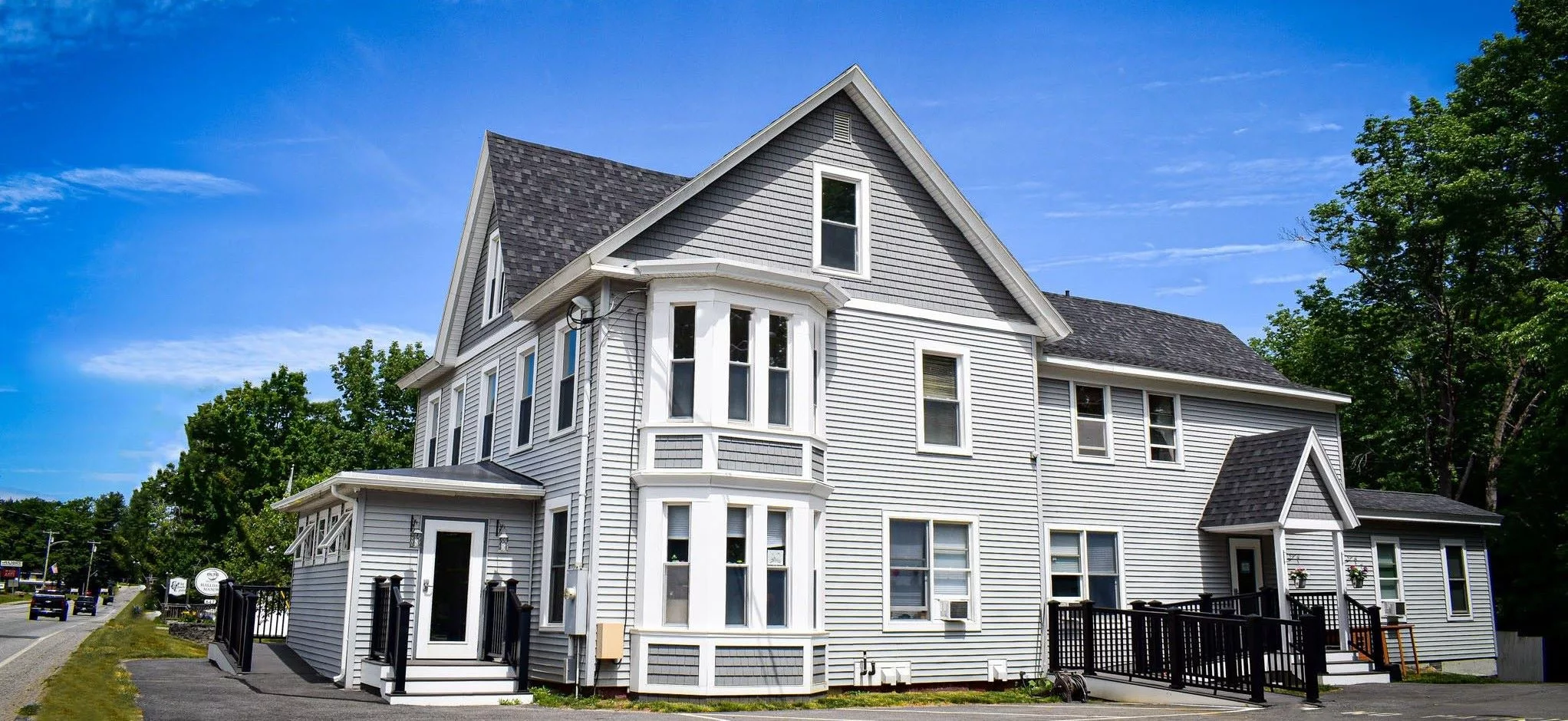 Hall-Dale Manor