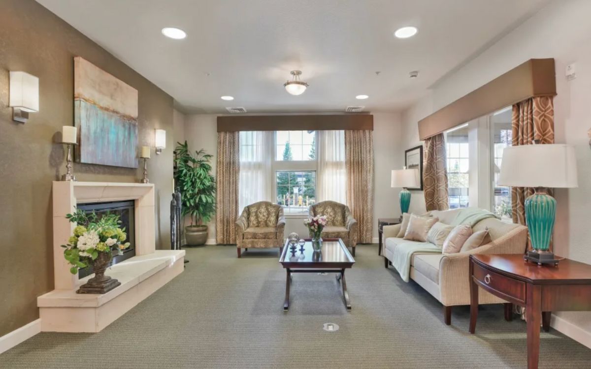 Almond Heights