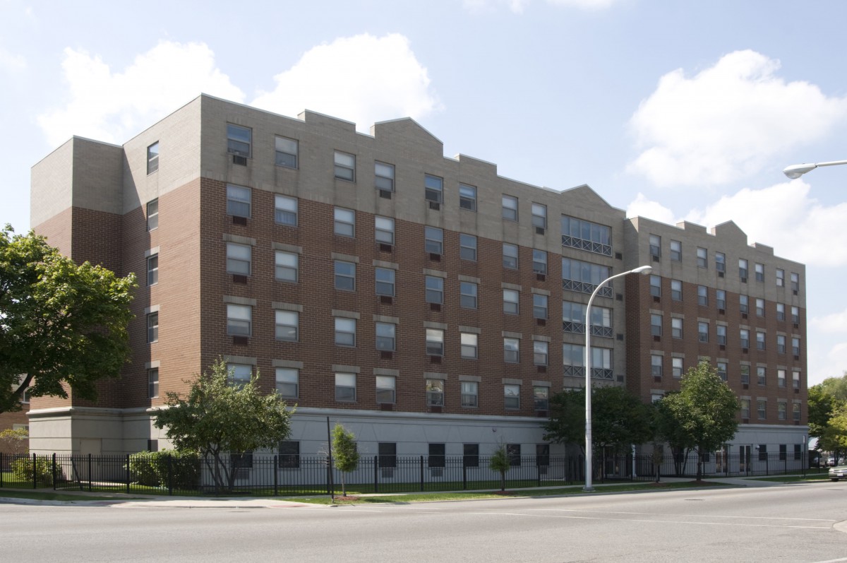 Senior Suites Belmont Cragin