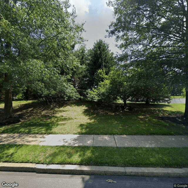 Holland Village,  a CCRC
