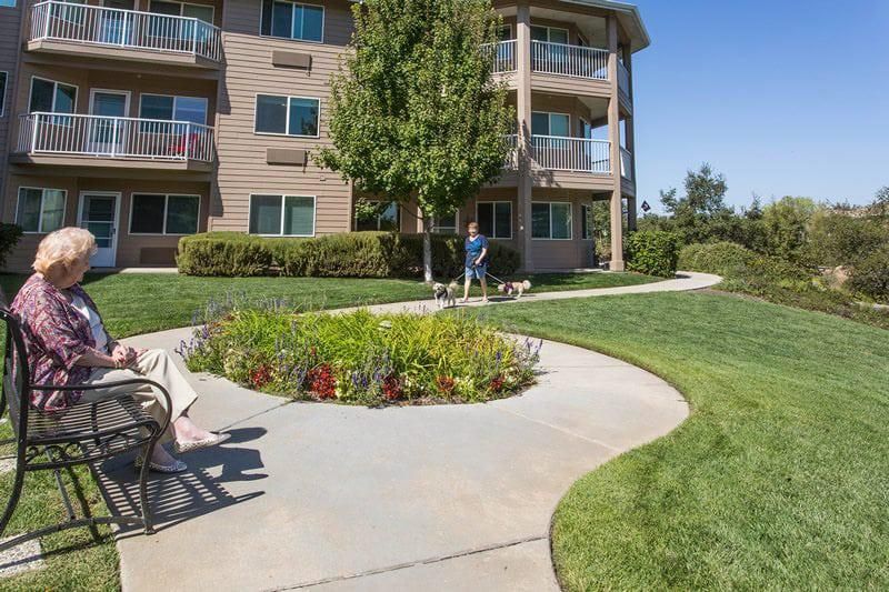 Creekside Oaks Retirement Community