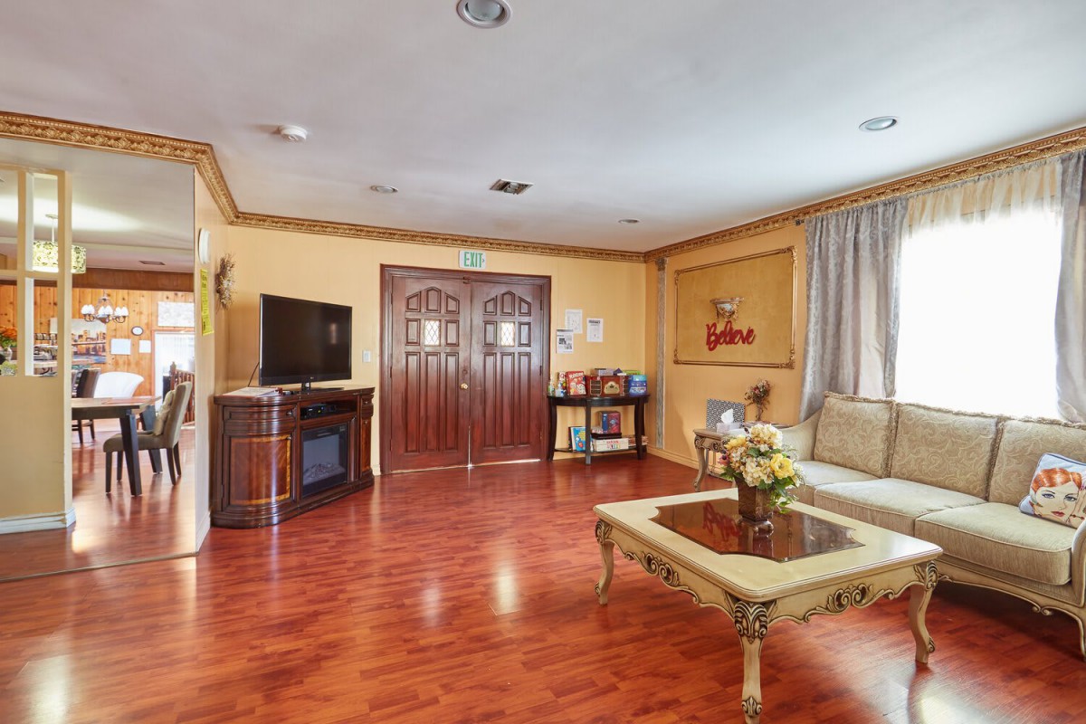 AAA Royal Senior Living Inc