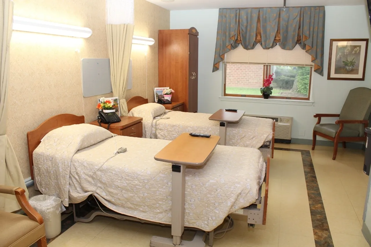 Country Arch Care Center