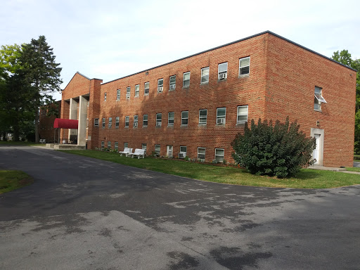 Leroy Manor