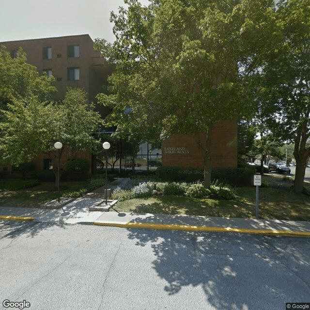 Lakeland Apartments