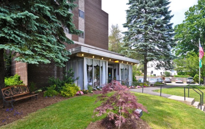 Village Crest Center For Health & Rehabilitation