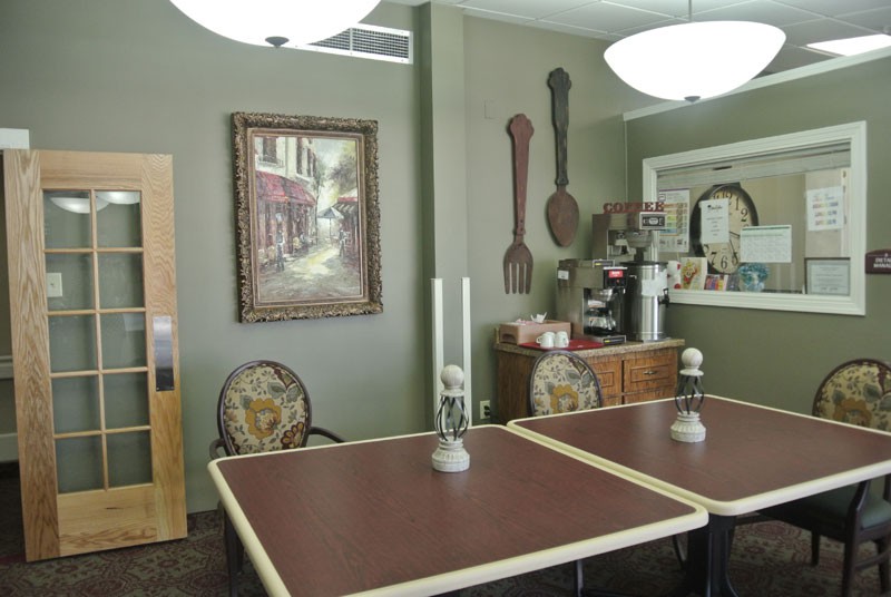 Glen Oaks Retirement Home
