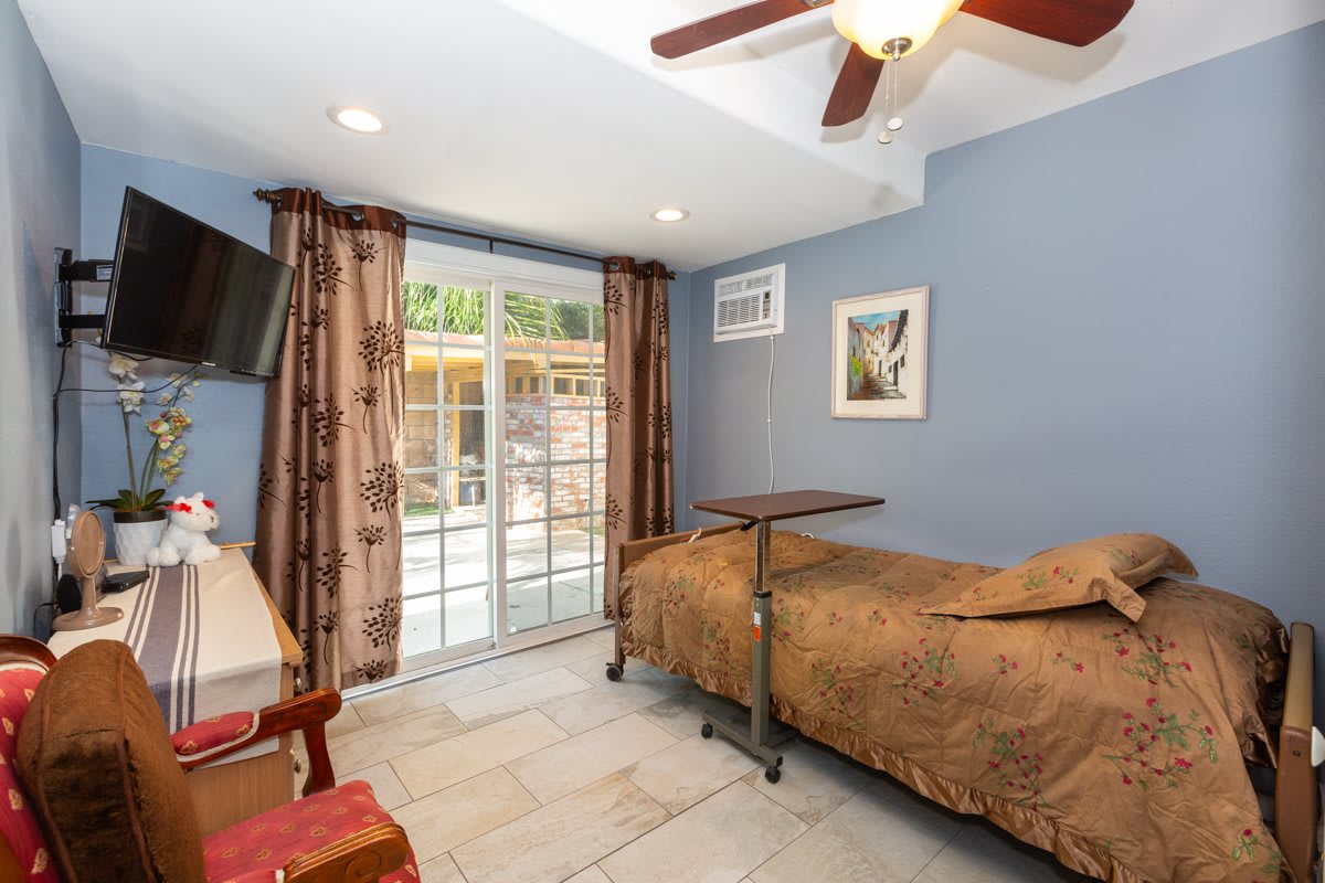 Golden Tuscany Care