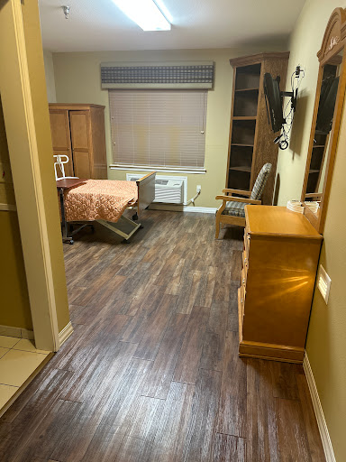 Carriage House Manor