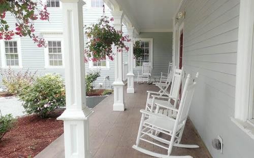 Suffield Commons,  LLC