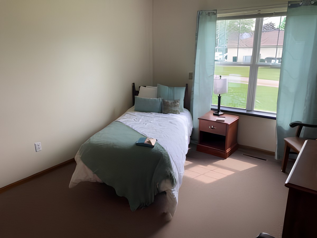 Our House Senior Living - Cambridge Assisted Care