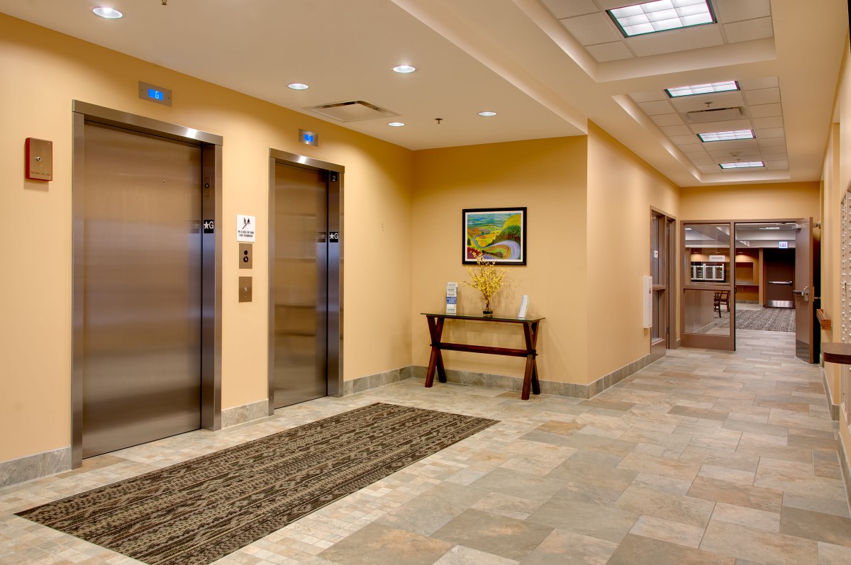 Senior Suites Midway Village