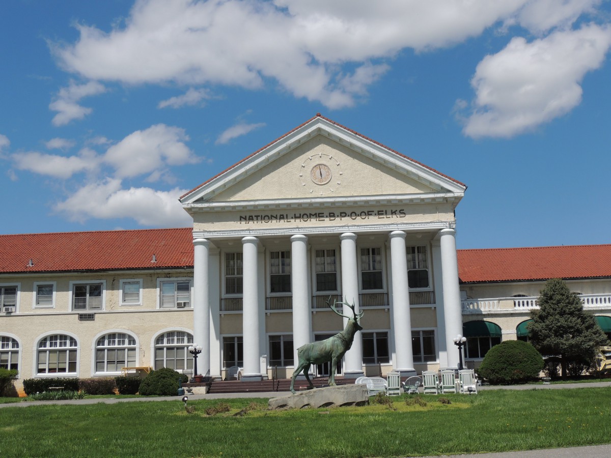 The Elks - A Noble Senior Living Community