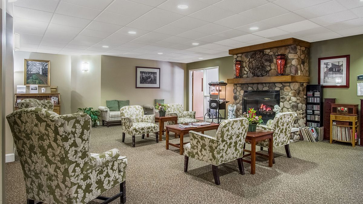 Holiday Whispering Oaks