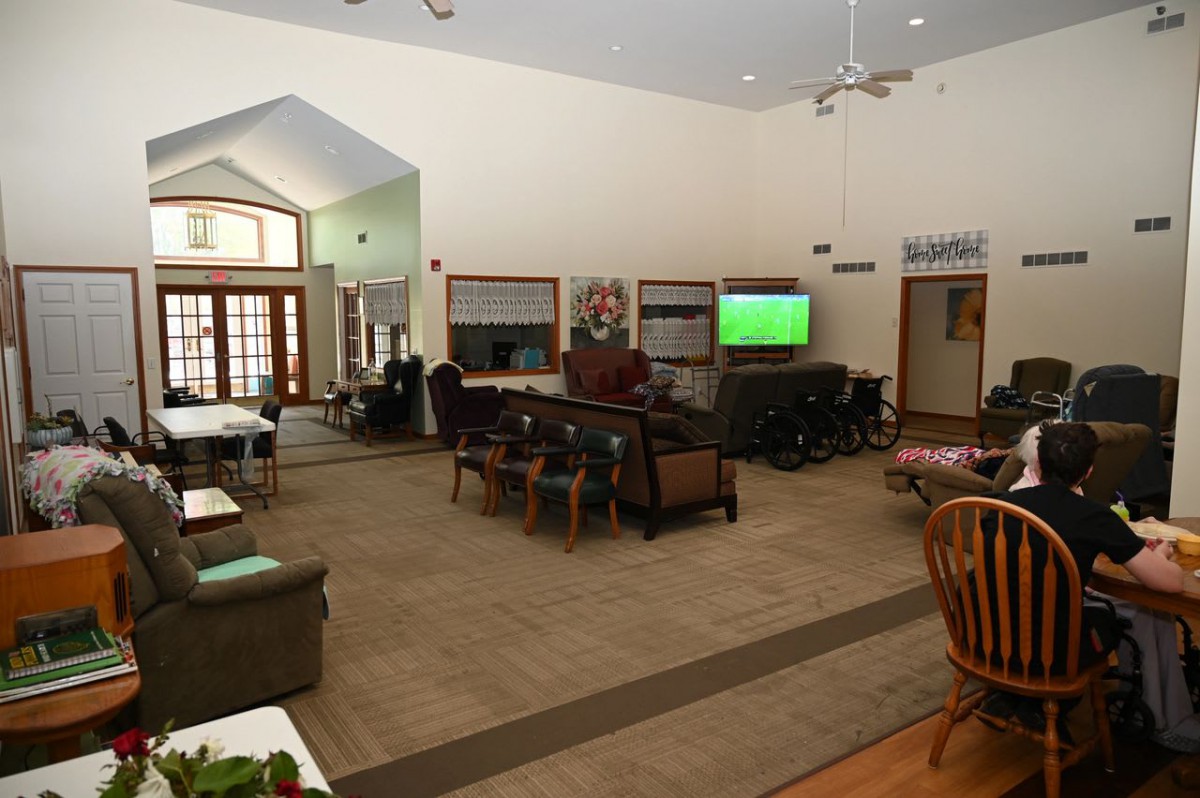 Leisure Manor Residence For Srs