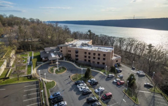 Adira At Riverside Rehabilitation And Nursing